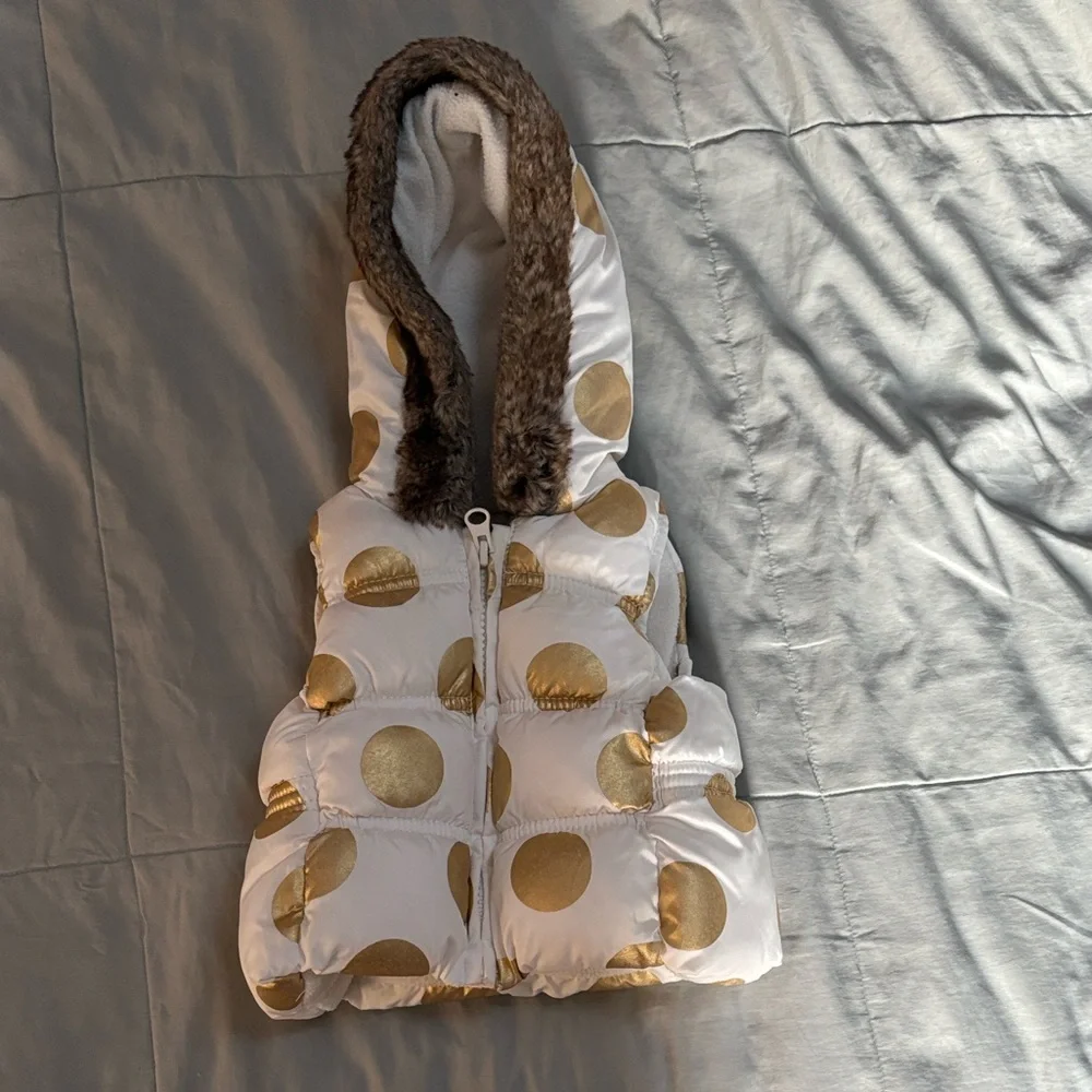 Old Navy‎ White and Gold Polka Dot Baby Vest Size 3 to 6 Months EUC